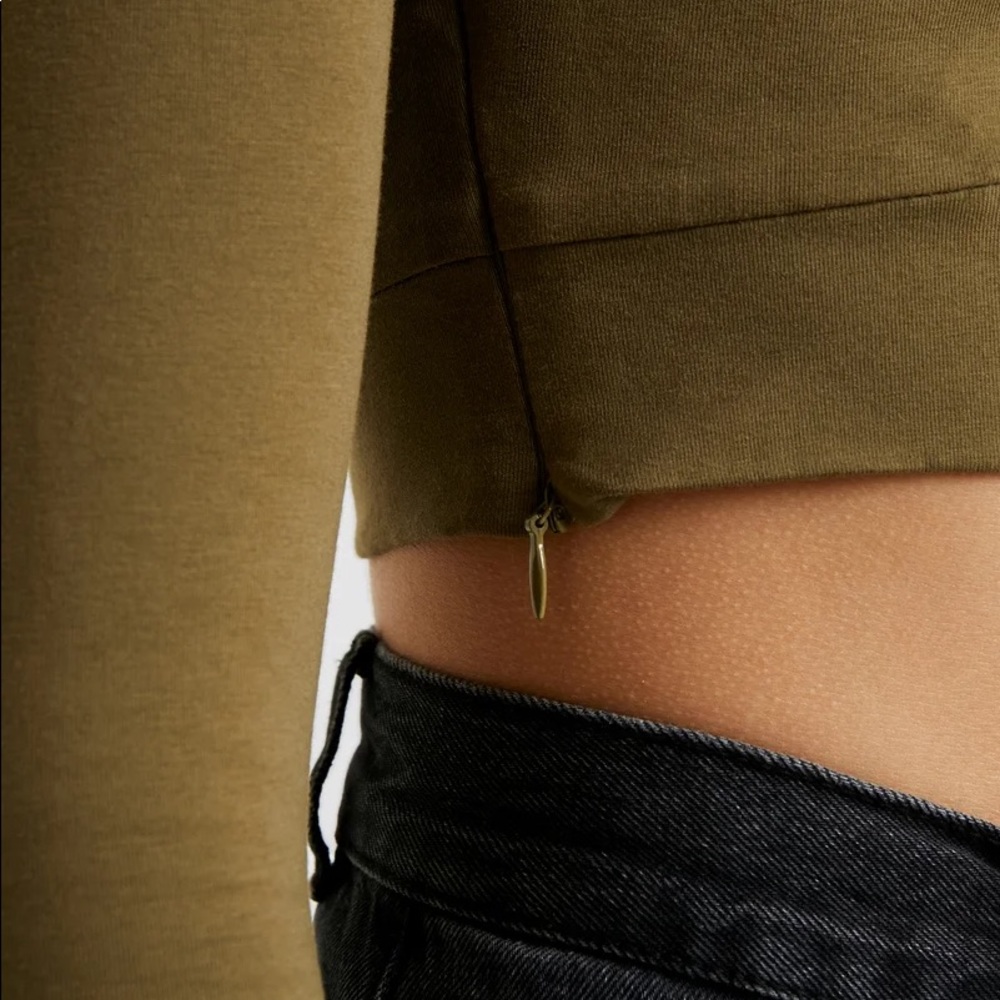 Tiger Mist ‘Shecki’ Cutout Cropped Top - Picture 7 of 9